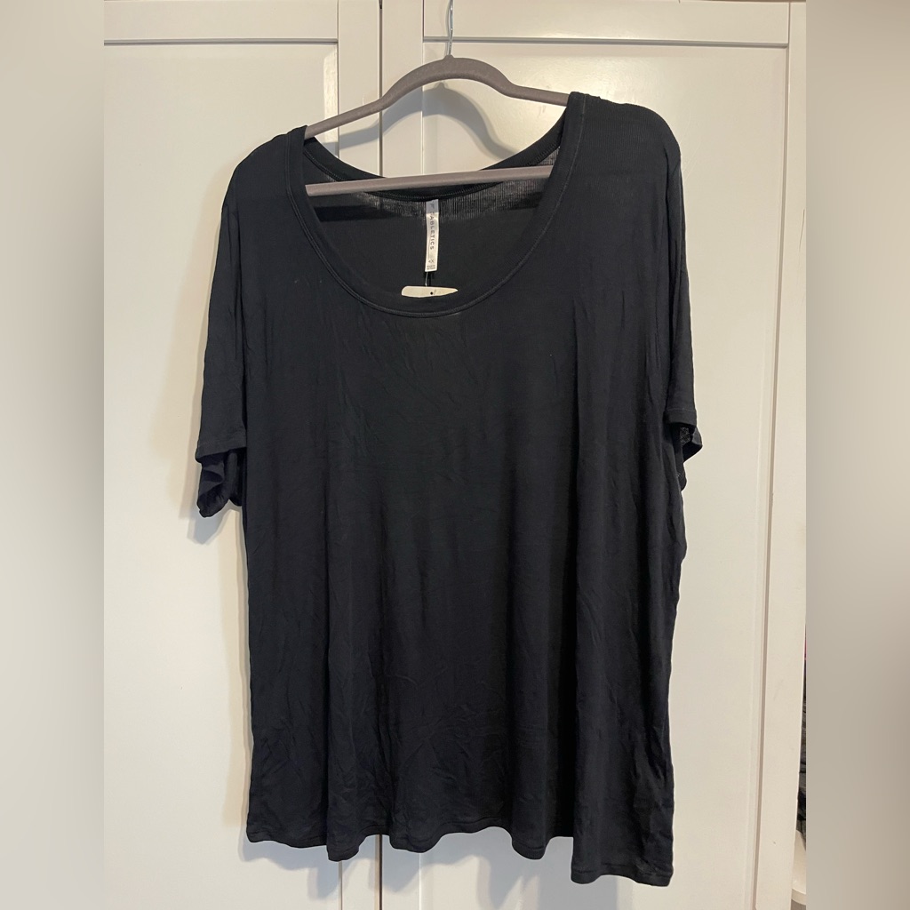 Fabletics Tee